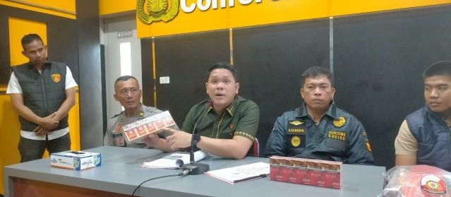 Polres Singkawang Sita Ratusan Rokok GATI Karena Pita Cukai Tak Sesuai Dengan Isi Kemasan