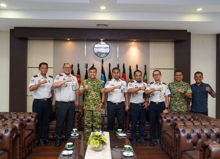 Photo of Perkuat Sinergi Pengamanan Perbatasan, Pangdam XII/Tpr Terima Audiensi Kakanwil Ditjen Imigrasi Kalbar