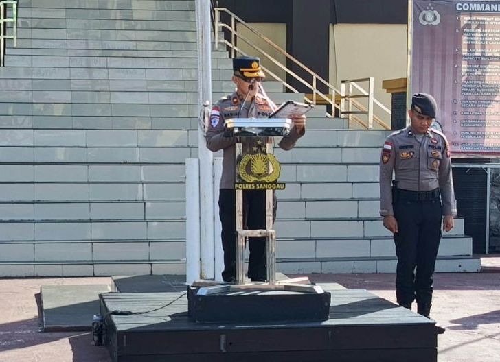 Photo of Wakapolres Sanggau Ingatkan Personel Utamakan Disiplin dan Keselamatan Masyarakat