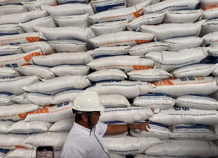 Photo of BULOG Tembus 3 Juta Ton Serapan Gabah-Beras Petani, Rekor Baru Penguatan Cadangan Pangan Nasional