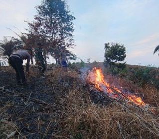 Respon Cepat Hotspot, Polsek Beduai Turun Langsung Pastikan Tidak Terjadi Karhutla Meluas