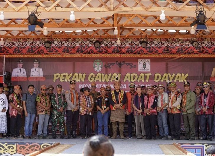 Photo of Gawai Adat Dayak Budaya Sarana Pemersatu Masyarakat