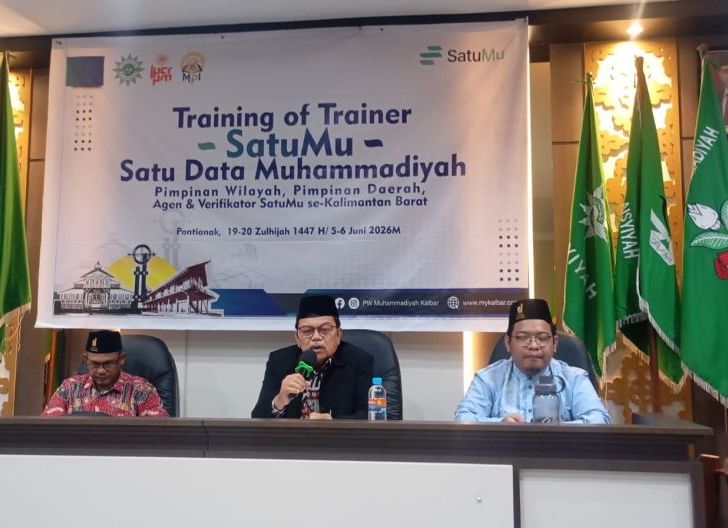 Photo of Ahmad Zaini Tutup ToT SatuMu Kalbar, Tekankan Implementasi SK PP Nomor 527 dan Pentingnya Data untuk Kemajuan Muhammadiyah