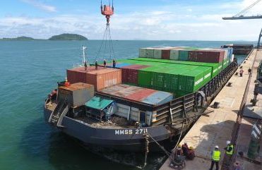 Terminal Kijing Layani Peti Kemas Perdana