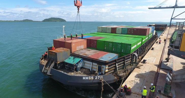 Terminal Kijing Layani Peti Kemas Perdana