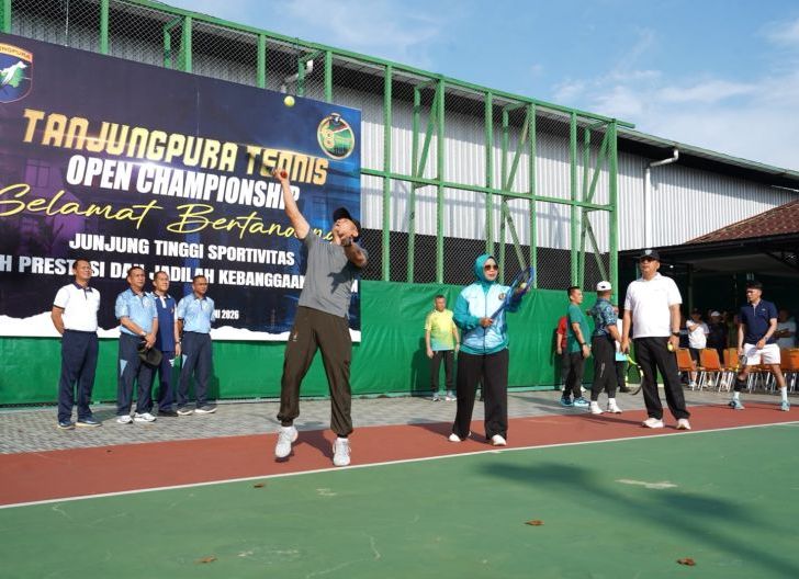 Photo of Sambut HUT Ke-68 Kodam XII/Tpr, Pangdam Mayjen TNI Novi Rubadi Sugito Buka Tanjungpura Tennis Open Championship
