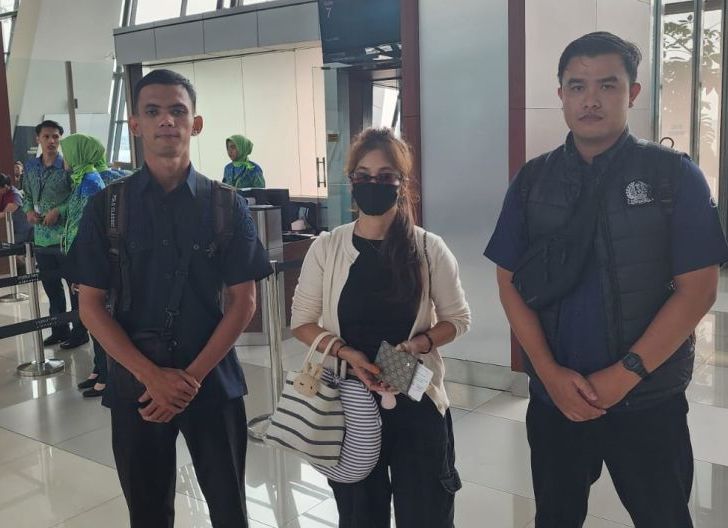 Photo of Imigrasi Singkawang Deportasi Satu WNA Taiwan