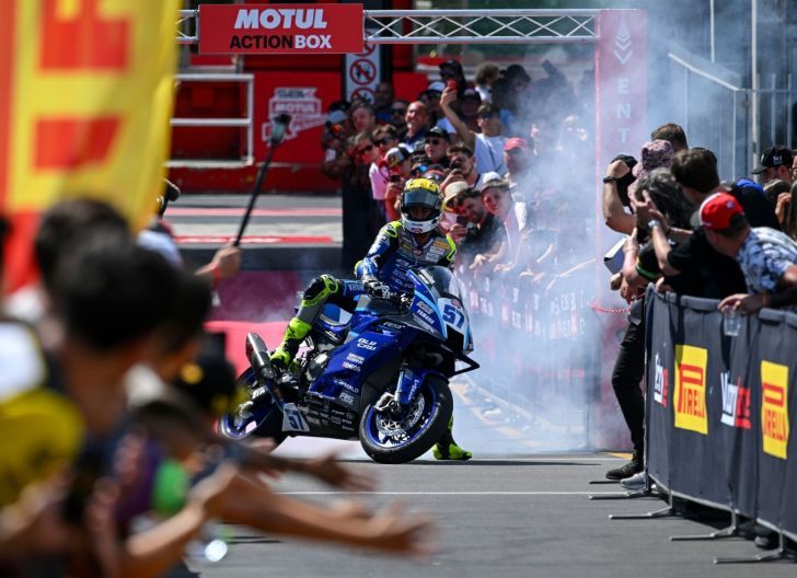 Photo of Aksi Fantastis, Aldi Satya Mahendra Ukir Podium di World Supersport Misano
