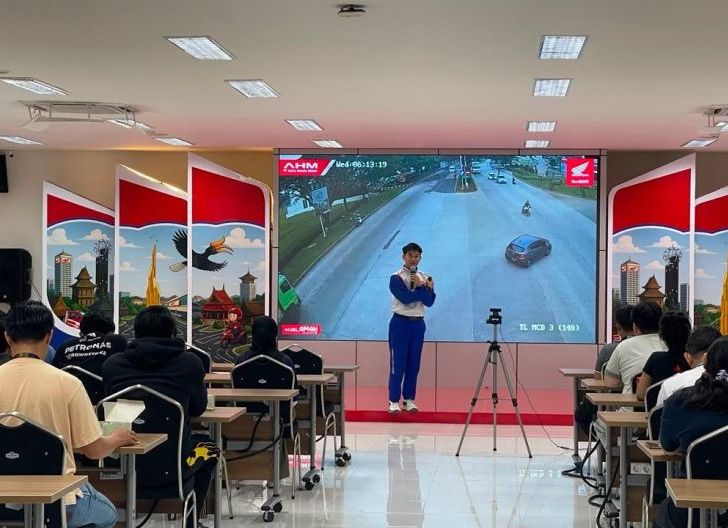 Photo of Perkuat Cari aman, Asmo Kalbar Gelar Refreshment Safety Riding untuk Seluruh Jaringan Honda