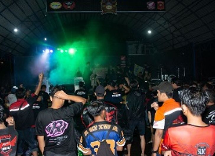 Photo of Saat Scoopy Membawa Cerita Cinta, Pengguna Singkawang Nikmati Riding Bernuansa Romantis