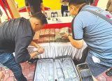 Photo of Dua Hari Edarkan Narkoba, Tersangka Raup Rp3,8 Miliar, Polda Kalbar Bongkar Jaringan Narkoba Lintas Negara