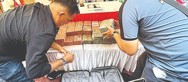 Dua Hari Edarkan Narkoba, Tersangka Raup Rp3,8 Miliar, Polda Kalbar Bongkar Jaringan Narkoba Lintas Negara