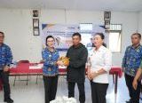 Photo of Karolin Himbau Warganya Tak Usah Ribut Soal Bantuan