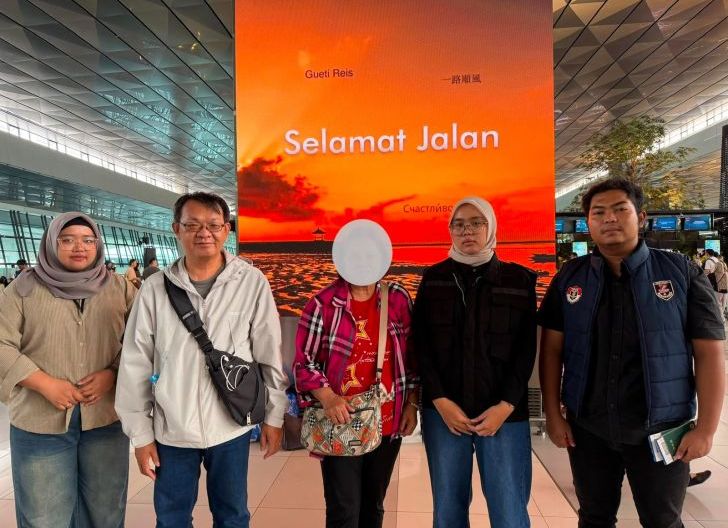 Photo of Imigrasi Pontianak Pulangkan WNA Taiwan yang Diduga Terlibat Jaringan Pengantin Pesanan