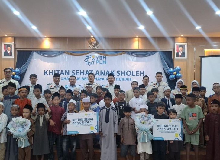 Photo of YBM PLN UID Kalbar Hadirkan Khitan Sehat untuk 139 Anak, Wujud Nyata Energi Kepedulian di Bulan Muharram