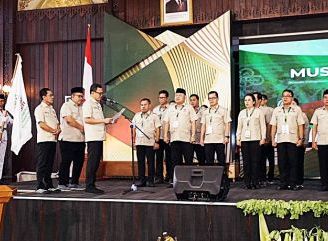 Bupati dan Wali Kota se-Kalbar Resmi Dilantik Menjadi Ketua HKTI
