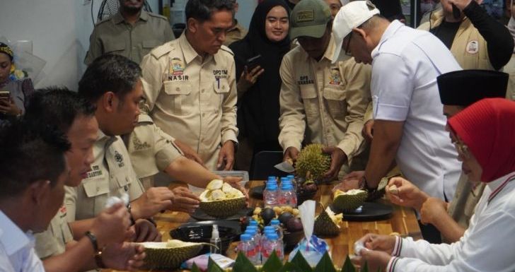 Kunjungi Sekretariat DPW Tani Merdeka Indonesia Kalbar, Sudaryono Apresiasi Hasil Kebun Lokal dan Kekompakan Pengurus