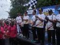 Ribuan Warga Meriahkan Jalan Sehat Hari Jadi Kayong Utara ke-19 dan Hari Bhayangkara ke-80