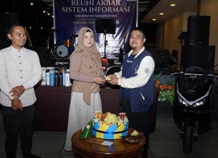 Photo of Astra Motor Kalbar dan Sistem Informasi Untan Bersinergi Bangun Jaringan Profesional 