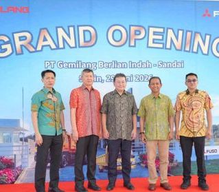 Wujudkan Zero Down Time di Kalimantan Barat, Mitsubishi Fuso Resmikan Fuso Service Center Ketiga di Sandai
