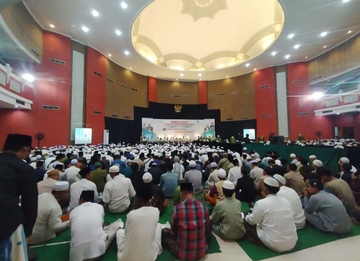 Photo of Ribuan Jamaah Padati PCC, Sholawat & Ngaji Kebangsaan Sambut Tahun Baru Islam 1448 H Berlangsung Khidmat