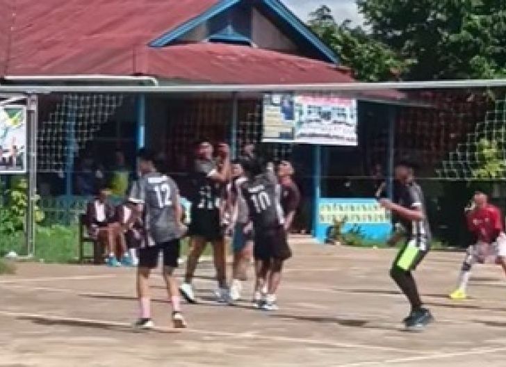 Photo of Tim Voli Putra Aliyah Kota Pontianak Berhadapan dengan Ketapang pada Laga Perdana KORMA Kalbar 2026