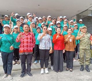 Wujud Dukungan terhadap Pelayanan Kesehatan Masyarakat, Danramil 1210-01/Menjalin Hadiri Khitanan Massal dan Cek Kesehatan Gratis