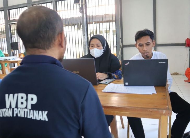 Photo of Di Balik Jeruji, Rutan Pontianak Merawat Kemanusiaan Lewat Layanan Kesehatan Gratis