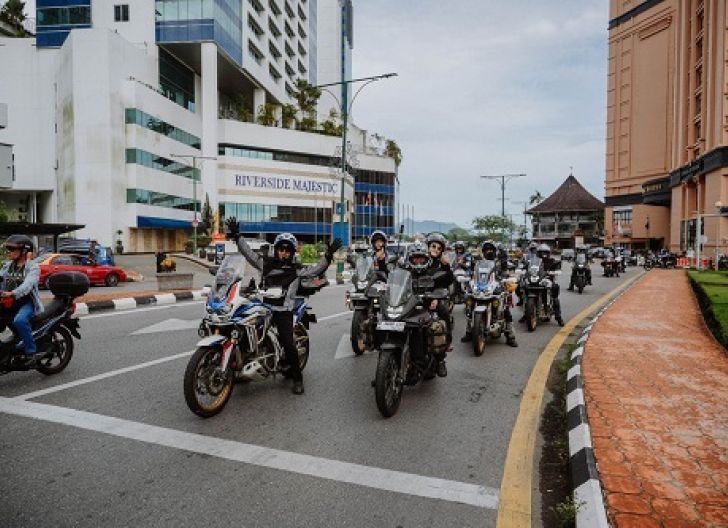 Photo of Peran Astra Motor Kalbar saat Lepas Peserta Honda Big BOS Borneo Journey Vol 2 2026-Across 3 Countries Apresiasi Lewati Bumi Khatulistiwa