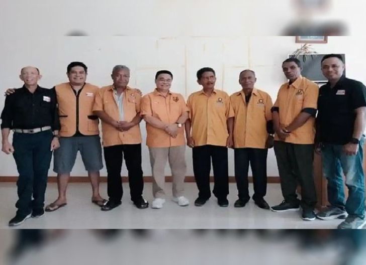 Photo of Hanura Perkuat Barisan di Sumba Barat Daya, Empat Mantan Pejabat Resmi Bergabung