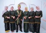 Photo of Kerajinan Tradisional Kalengkang Jadi Warisan Budaya Nasional, Istana Surya Negara dan MABM Kapuas Apresiasi Dedikasi Sunaryo Adema