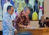 Photo of Rektor Untan Nahkodai Forum Rektor Indonesia 2025–2026, Perkuat Kolaborasi Perguruan Tinggi untuk Pembangunan Nasional