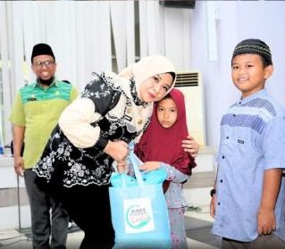 ASN Kalbar Peduli Hadir di Sambas, Latsar CPNS Ditutup dengan Aksi Berbagi untuk Anak Yatim