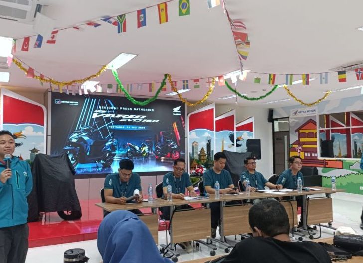 Photo of Honda New Vario 160 Hadir Lebih Sporty, Astra Motor Kalbar Kenalkan Varian Evo dalam Regional Press Gathering