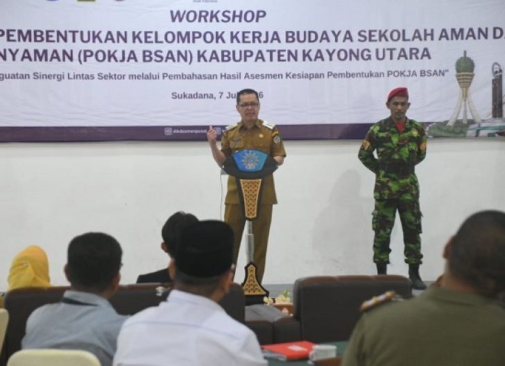Photo of Pemkab Kayong Berupaya Ciptakan Ekosistem Sekolah yang Kondusif