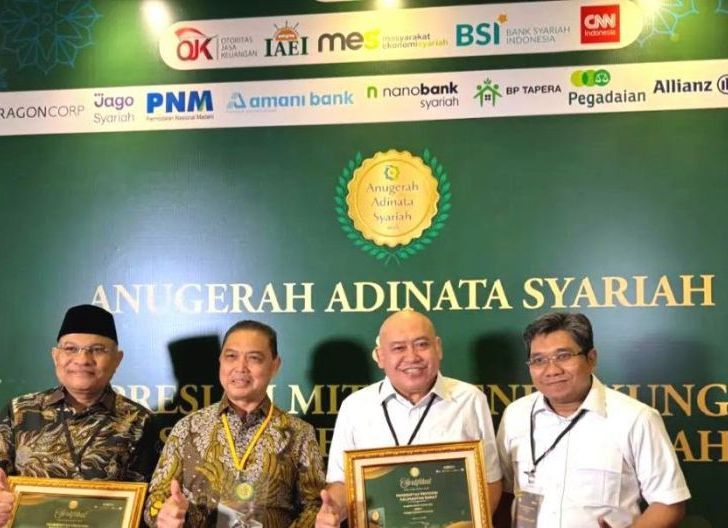Photo of Kalimantan Barat Raih Anugerah Adinata Syariah 2026 Kategori Wakaf, Kakanwil Kemenag Ajak Perkuat Gerakan Kalbar Berwakaf