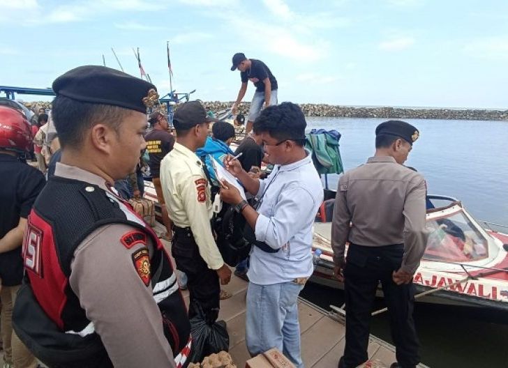 Photo of Polres Kayong Utara Perketat Pengawasan Speed Boat Rute Sukadana–Pulau Penebang
