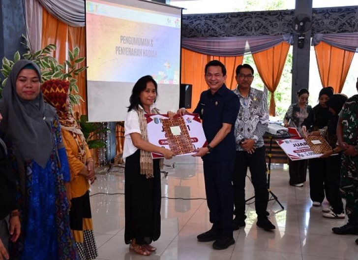 Photo of Produk Unggulan Daerah jadi Oleh-Oleh Khas Sintang