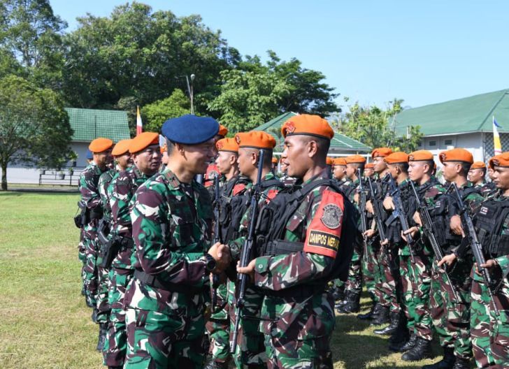 Photo of Danlanud Supadio Hadiri Penyambutan Purna Tugas Satgas Pamtas RI–PNG dan Pengangkatan Warga Kehormatan Korpasgat