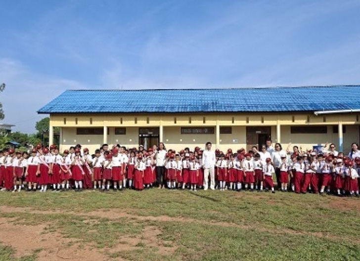 Photo of Hari Pertama Masuk Sekolah, Siswa SD Siloam Antusias Upacara Bendera
