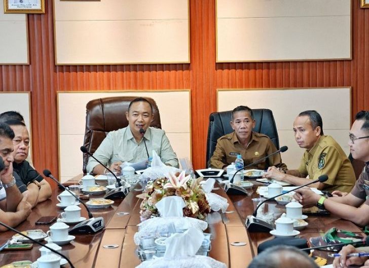 Photo of Rakor Kelangkaan Pertalite, Pemkab dan APH Telusuri Dugaan Penimbunan BBM