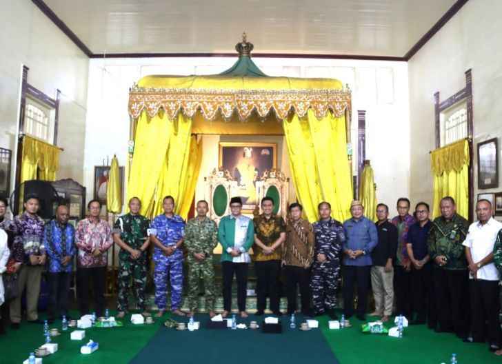 Photo of Ruang Dialog untuk Jaga Kondusivitas, Sultan Pontianak Syarif Melvin Alkadri Gelar Coffee Morning di Istana Kadriah Perkuat Silaturahmi Lintas Elemen