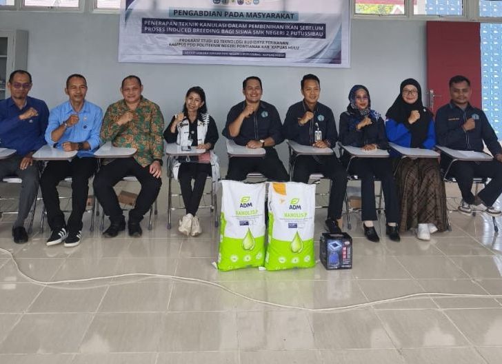Photo of POLNEP Bekali Siswa SMKN 2 Putussibau Teknik Kanulasi, Perkuat Kompetensi Pembenihan Ikan