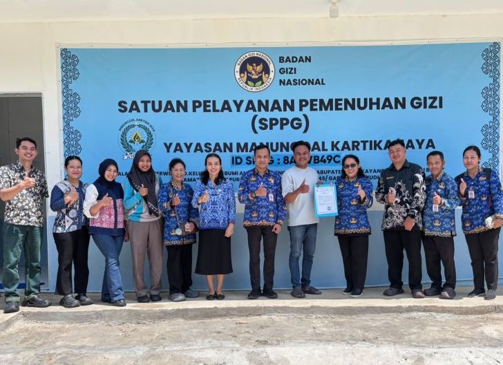 Photo of Dinkes Bengkayang Verifikasi Dapur SPPG Sebelum Terbitkan Sertifikat Higiene Sanitasi
