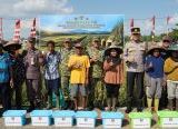 Photo of Sinergi TNI dan Petani: Pangdam XII/Tpr Laksanakan Panen Raya Padi Dukung Ketahanan Pangan Nasional