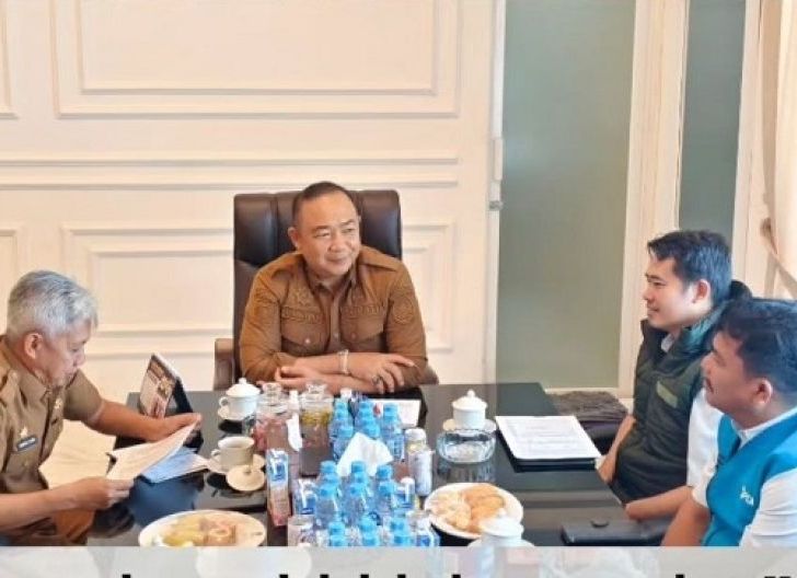 Photo of Ketapang Targetkan Seluruh Desa dan Dusun Teraliri Listrik 