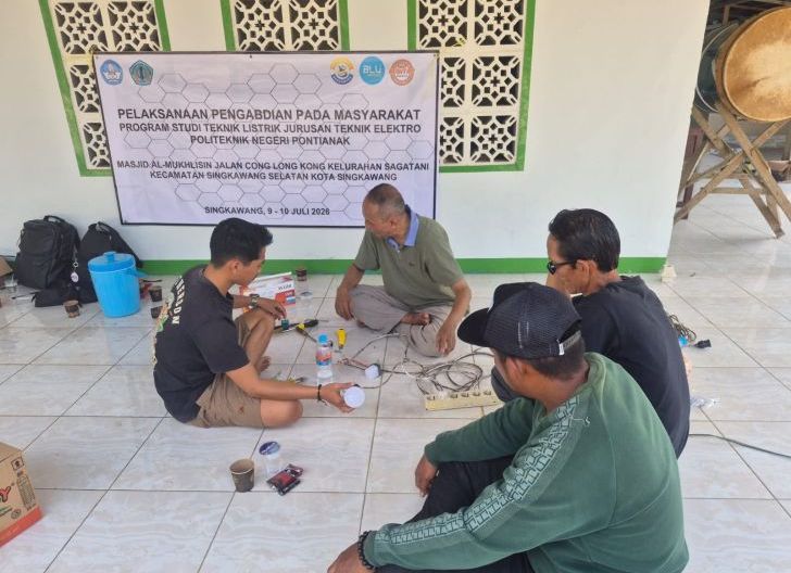 Photo of Kurangi Pemborosan Listrik, Polnep Pasang Sistem Otomasi di Masjid Al-Mukhlisin