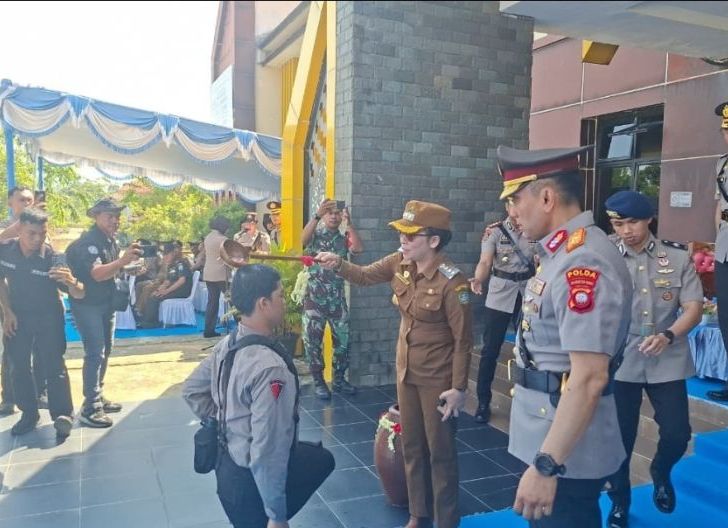 Photo of Waka Polda Kalbar Buka Diktukba Polri 2026 di SPN Polda Kalbar, Cetak Bintara SPKT Berintegritas dan Humanis.