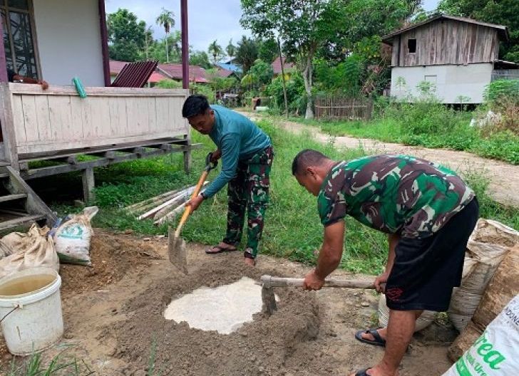 Photo of Prajurit Satgas TMMD Bertransformasi Menjadi Tukang Demi Masyarakat 