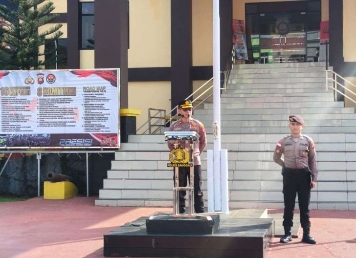 Photo of Wakapolres Sanggau Tekankan Kesiapsiagaan dan Tertib Administrasi dalam Apel Pagi